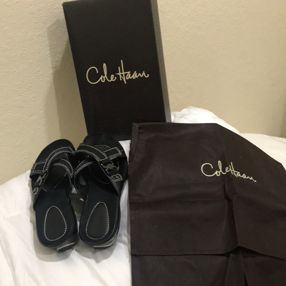 Cole Haan black nike air sandals 7.5
